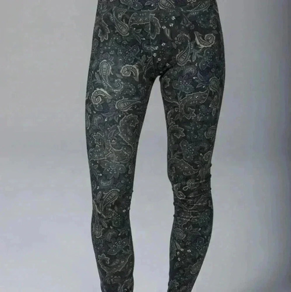 Kiragrace Paisley Print Leggings.  Size Medium - Picture 1 of 7